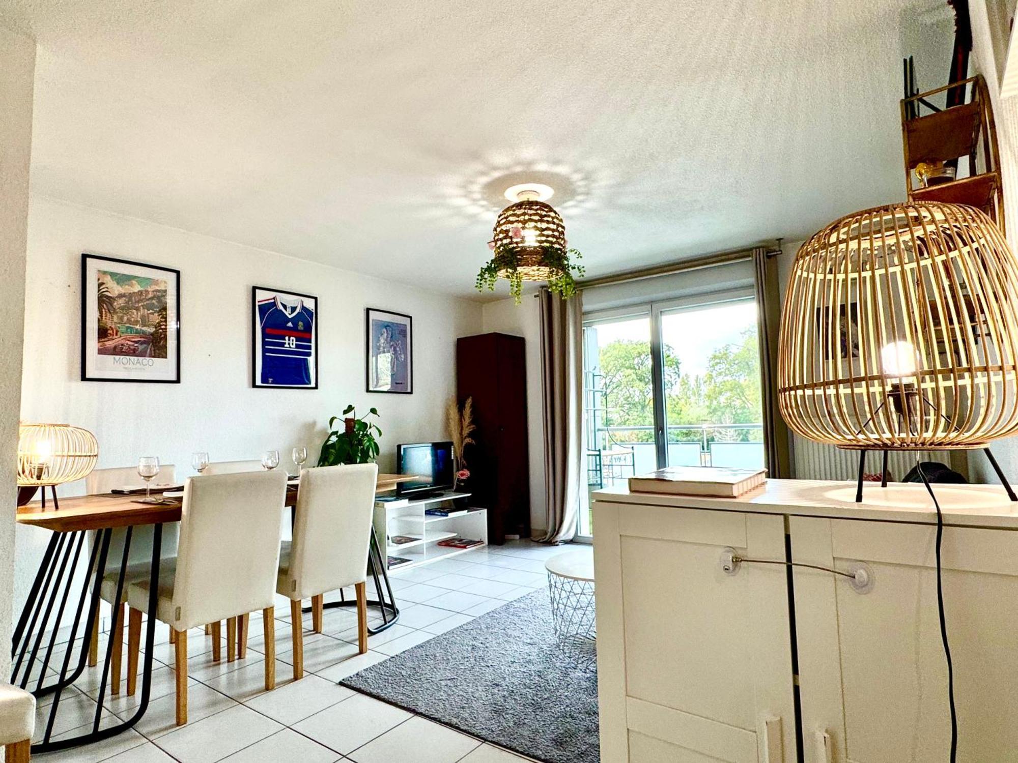 Bel T3 De 60m2 Avec Parking, Terrasse, Proche Du Metro Et Du Periph * Toulouse