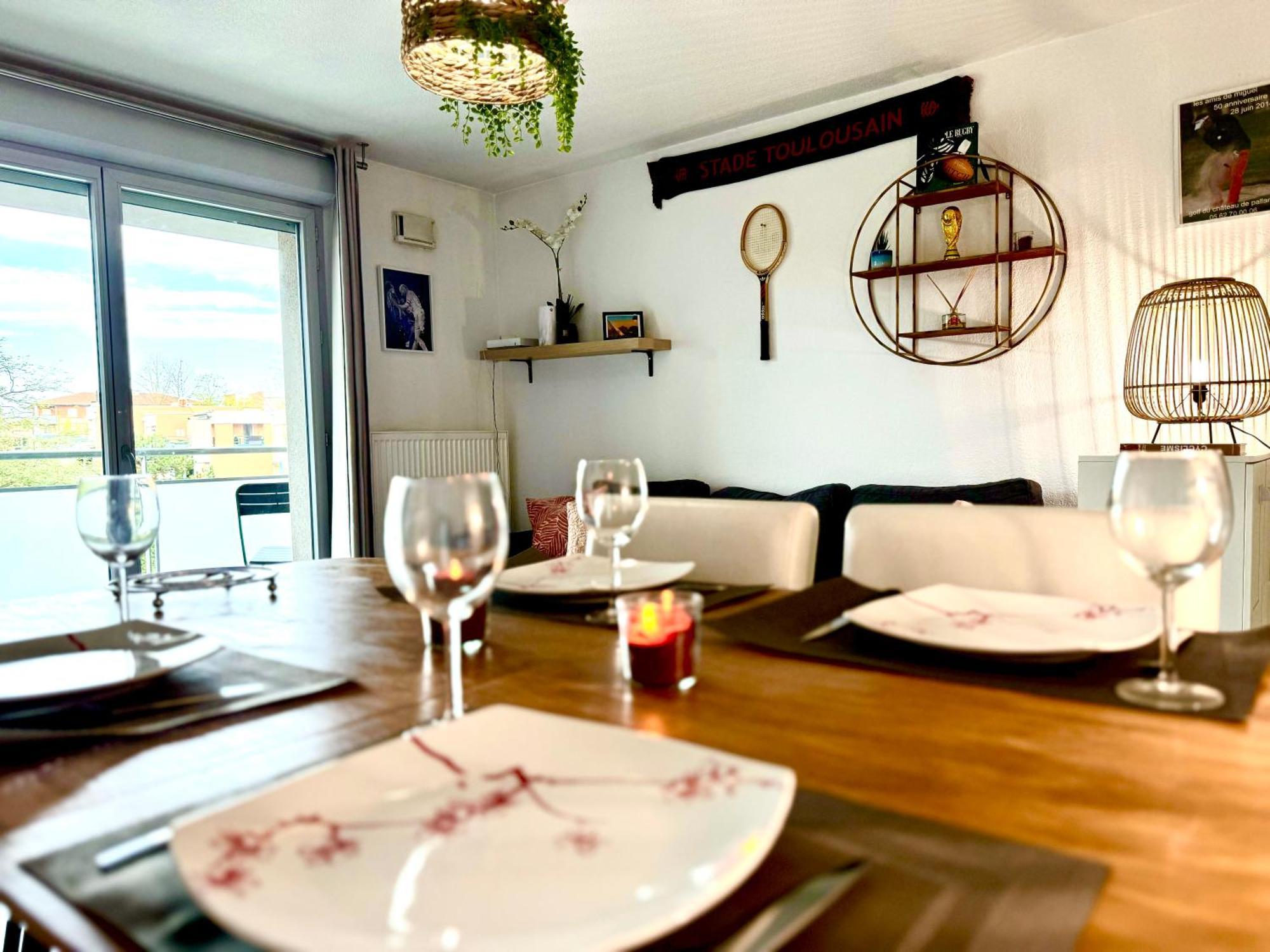 Apartment Bel T3 De 60m2 Avec Parking, Terrasse, Proche Du Metro Et Du Periph *